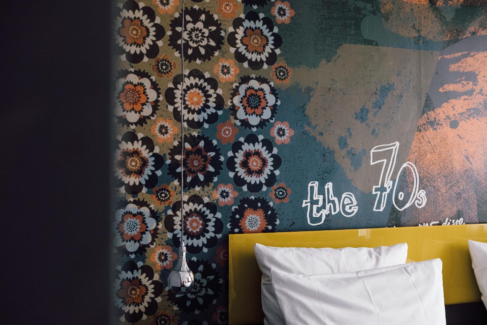 Hotel Berlin, Berlin, a member of Radisson Individuals Cozy Small Room 6