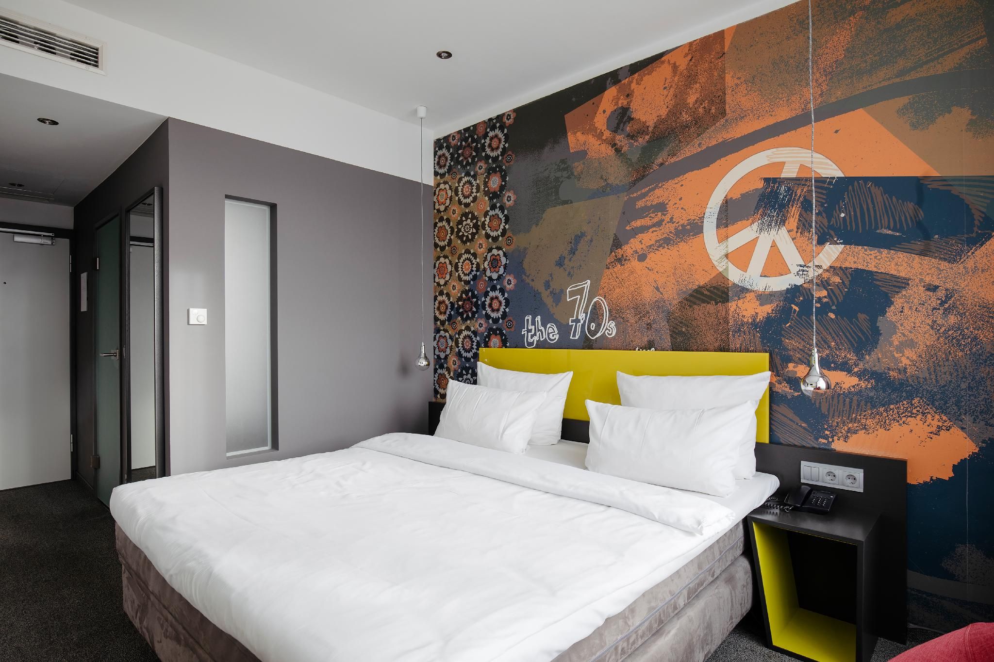Hotel Berlin, Berlin, a member of Radisson Individuals Cozy Small Room 2