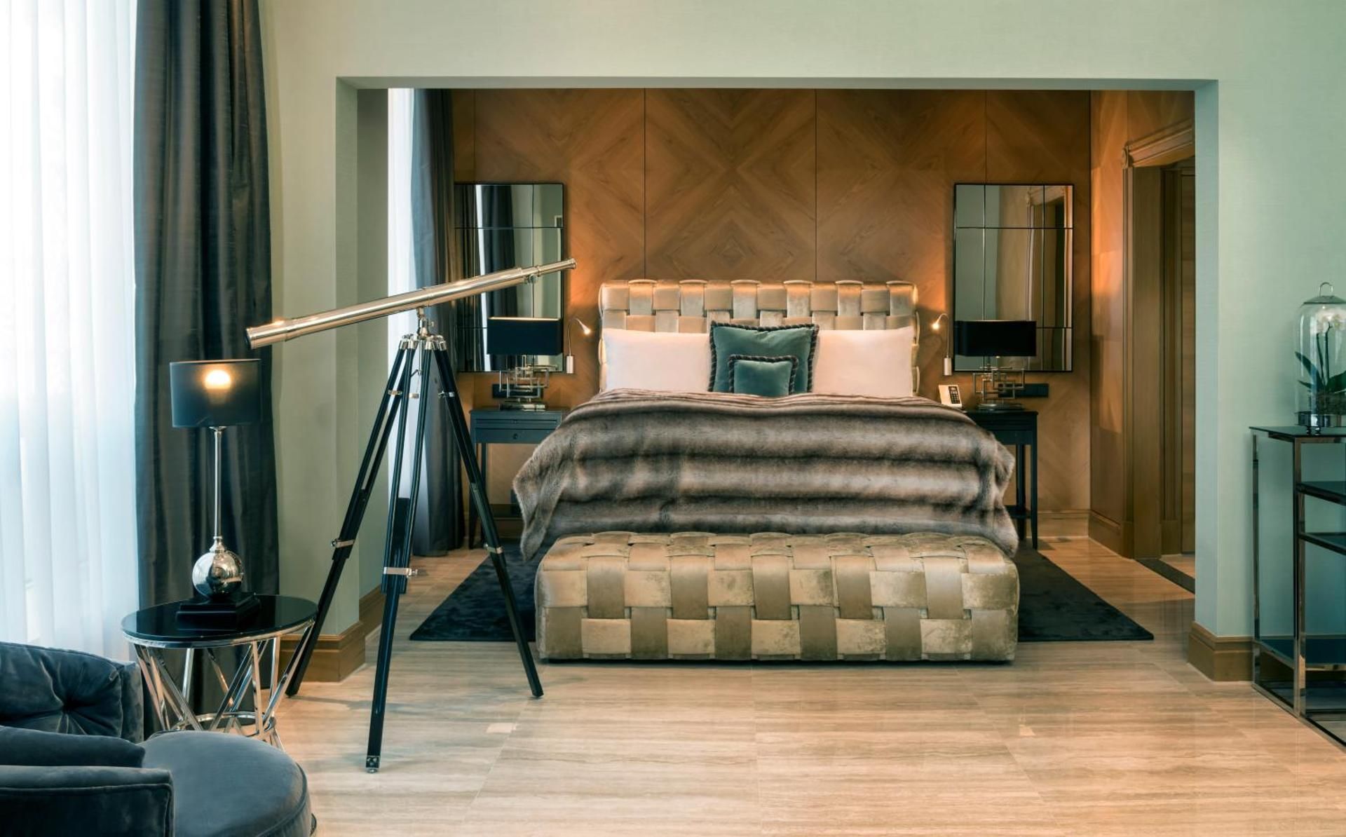 Park Suite with free Club Lounge Access