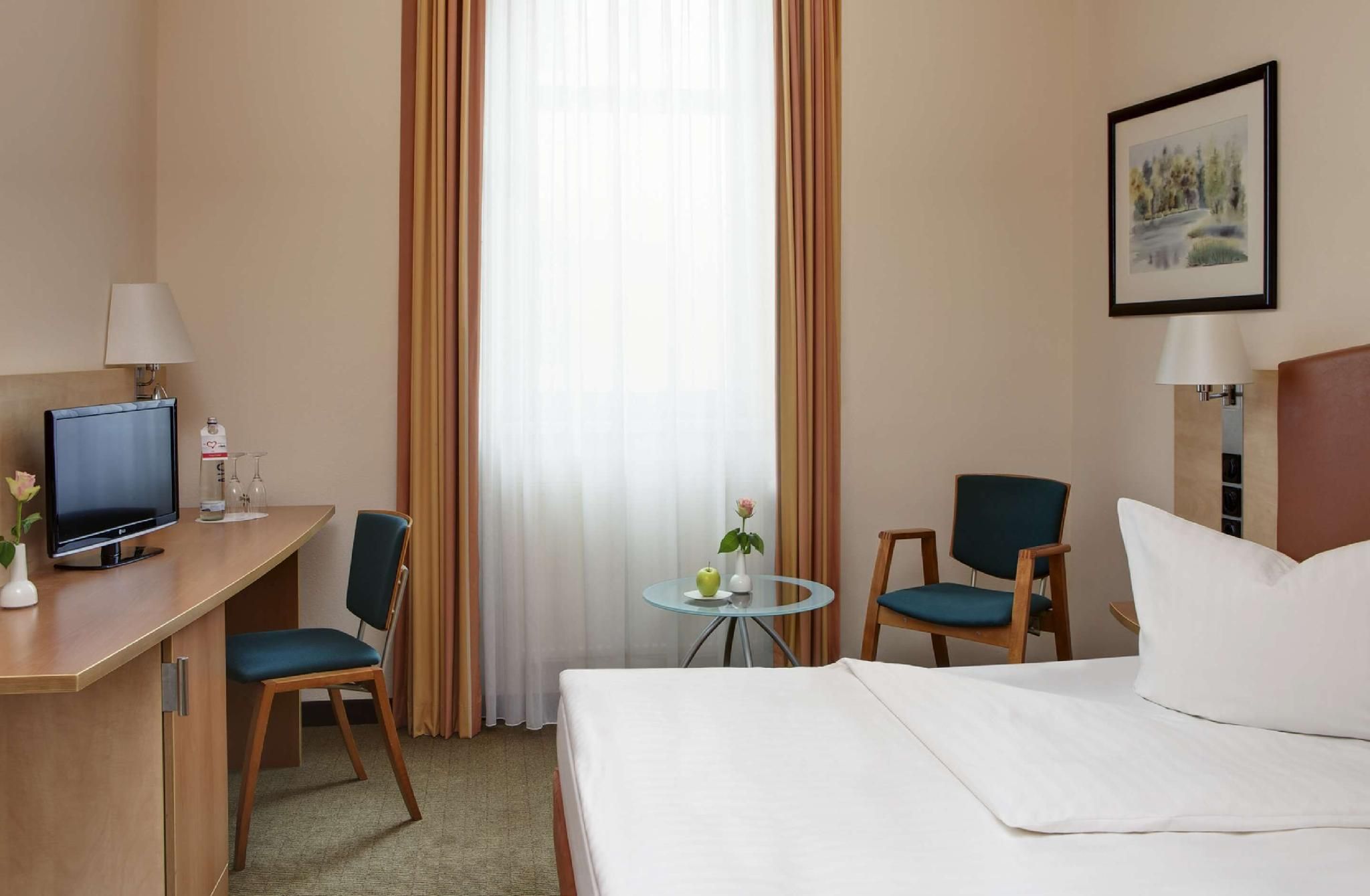 undefined IntercityHotel Berlin Ostbahnhof 10