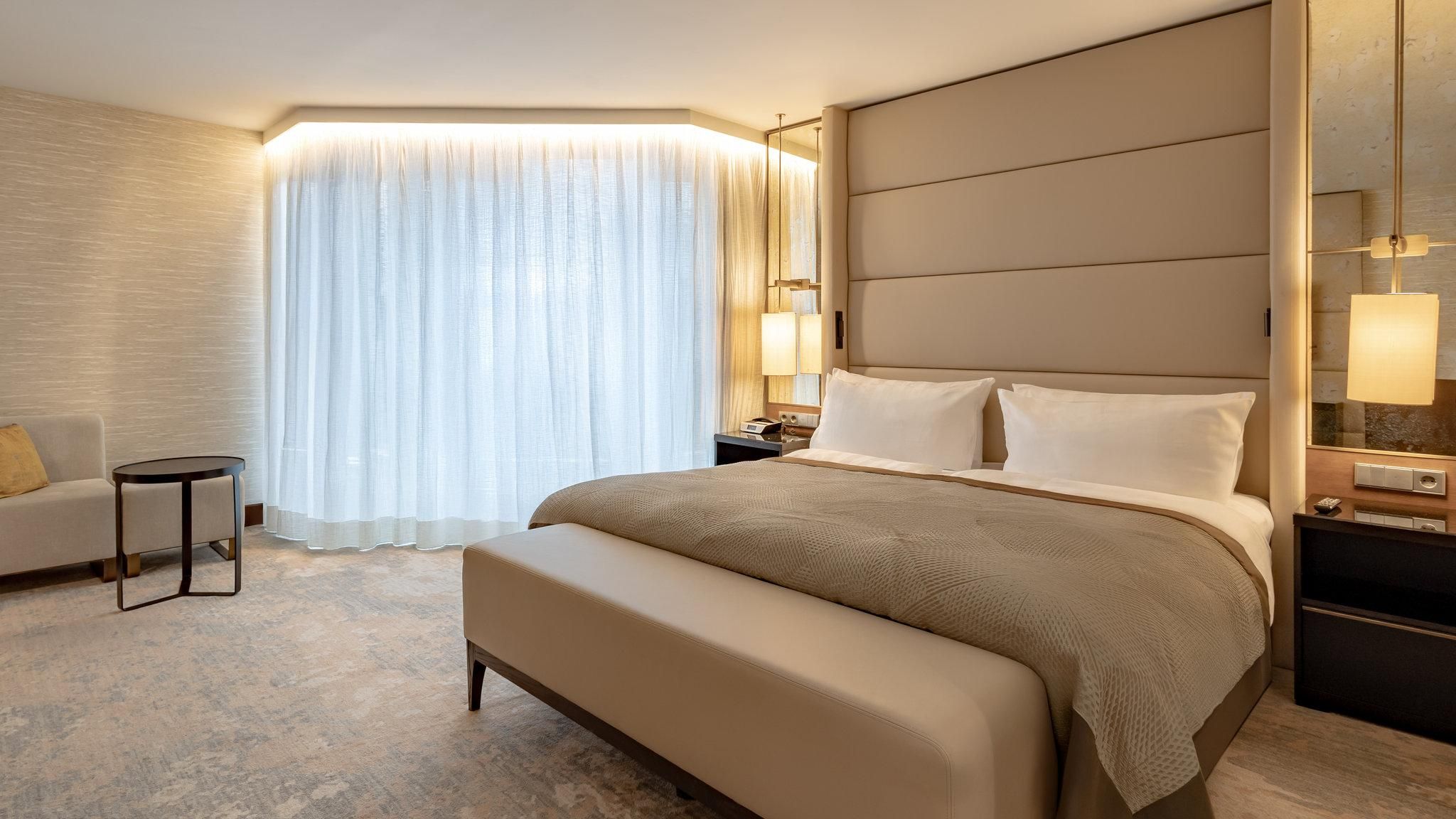 undefined InterContinental Berlin by IHG 8