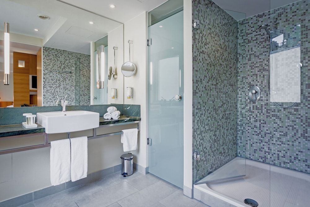 Lindner Hotel Berlin Ku’damm, part of JdV by Hyatt Room, 2 Twin Beds 3