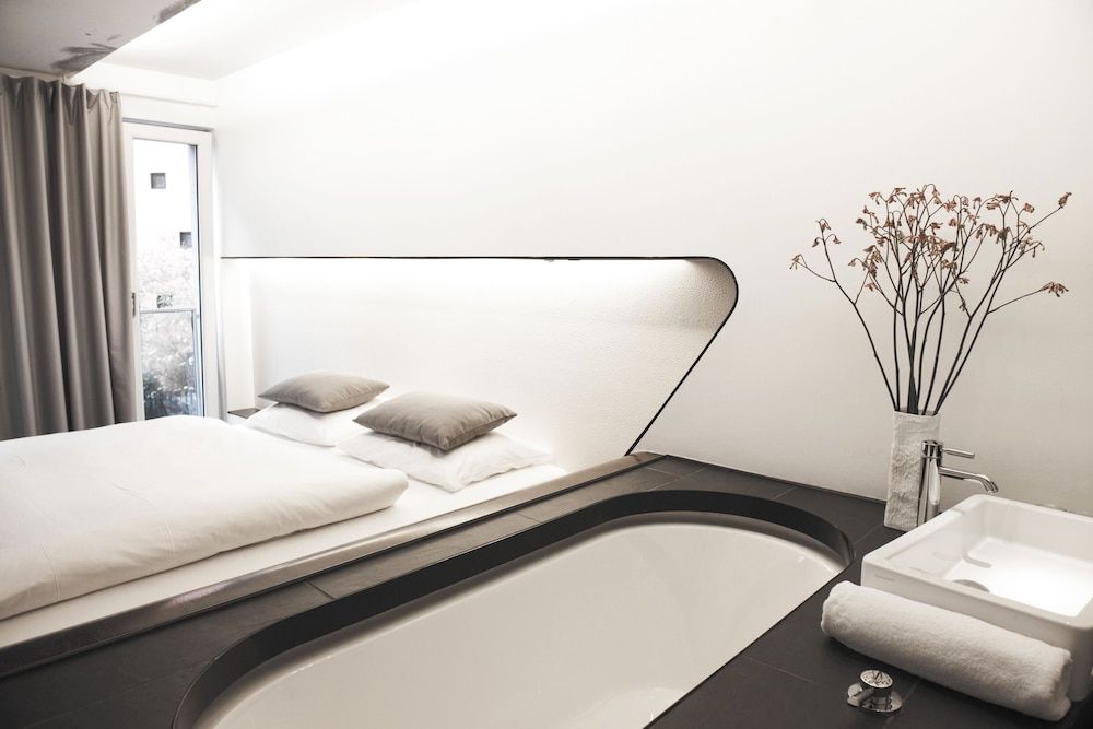 undefined Hotel Q 10