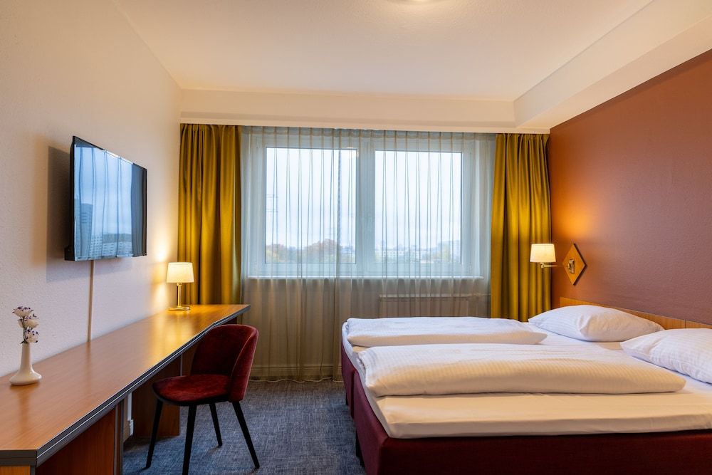 undefined Good Morning + Berlin City East