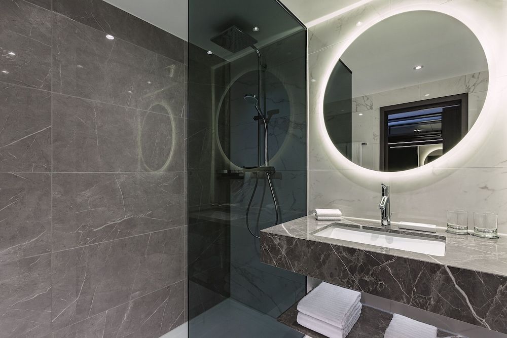 The Westin Grand Berlin Panoramic Room, 1 King Bed, City View 5