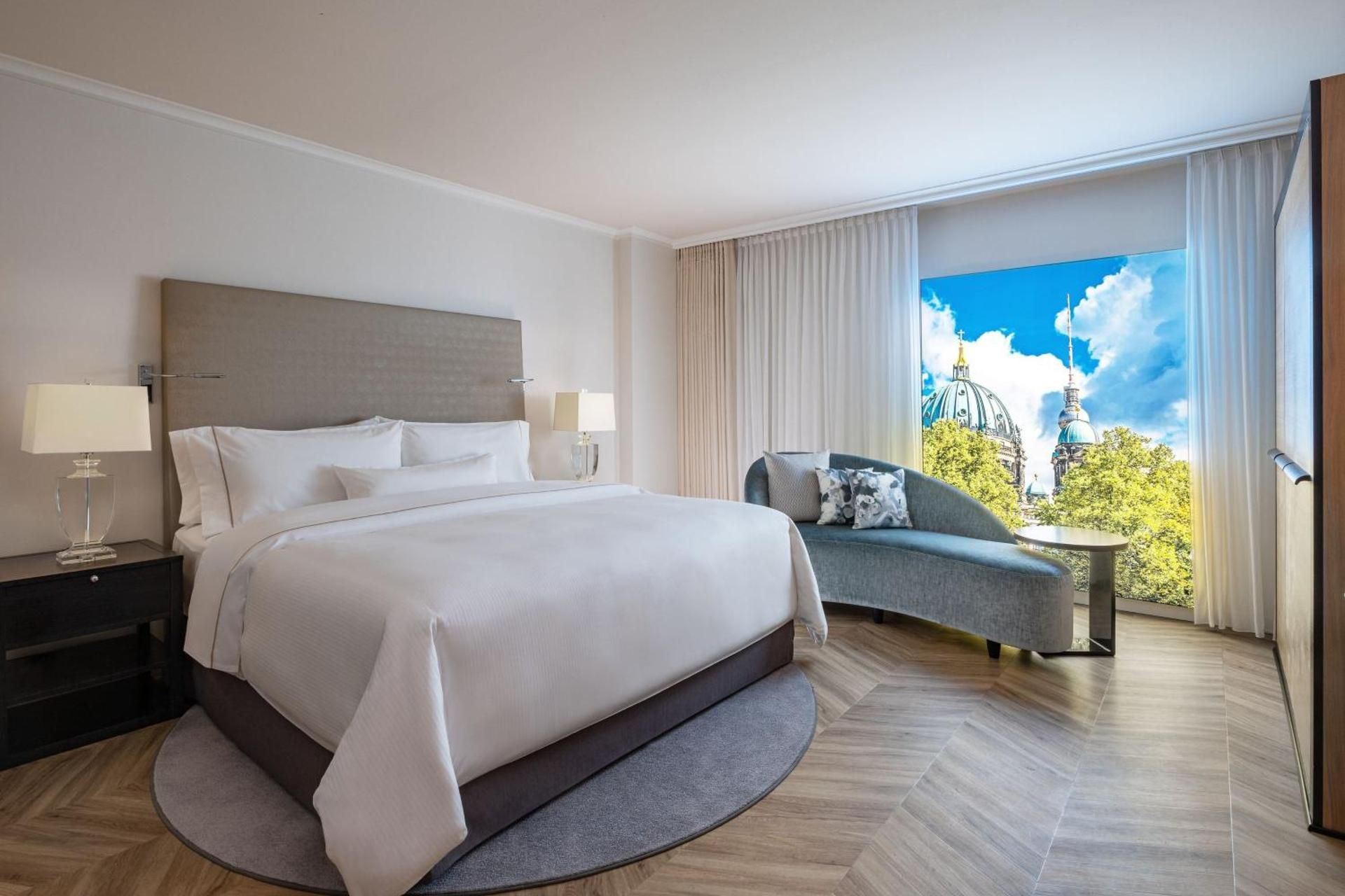 Westin Grand King Apartment