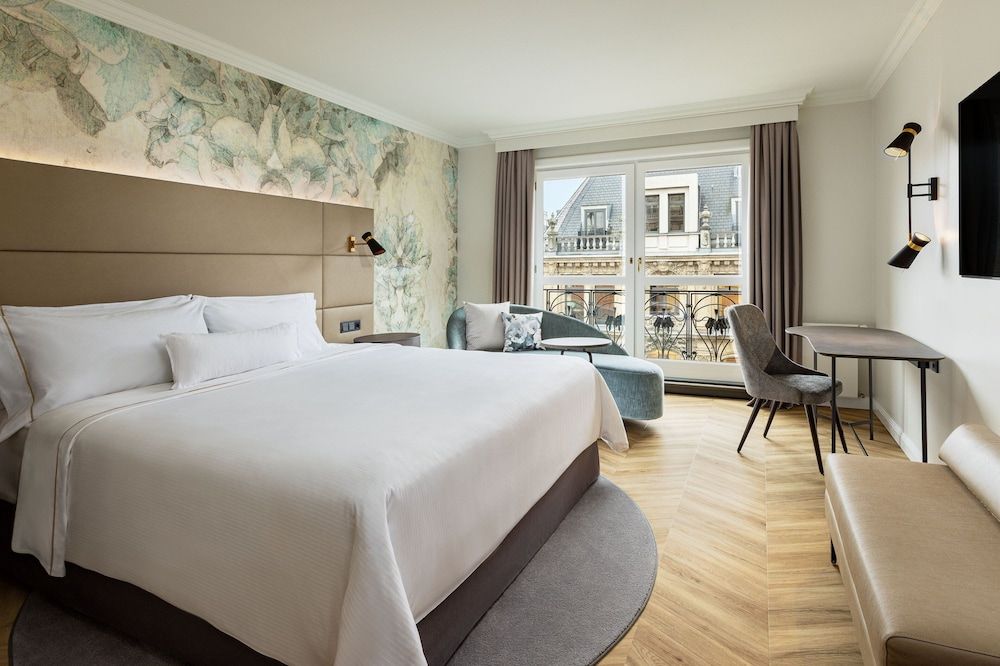The Westin Grand Berlin Panoramic Room, 1 King Bed, City View 2