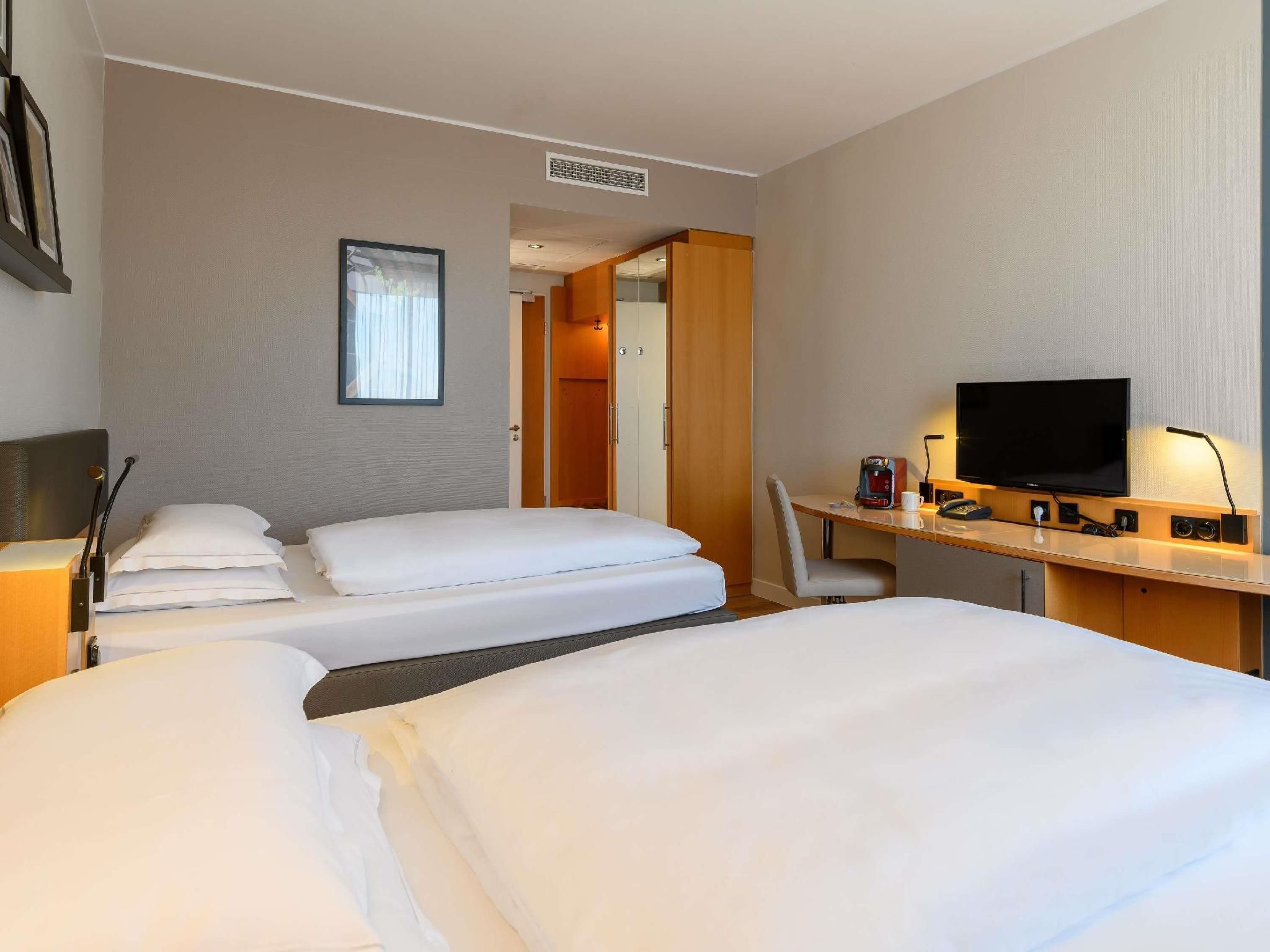 Privilege Twin Room with 2 single beds
