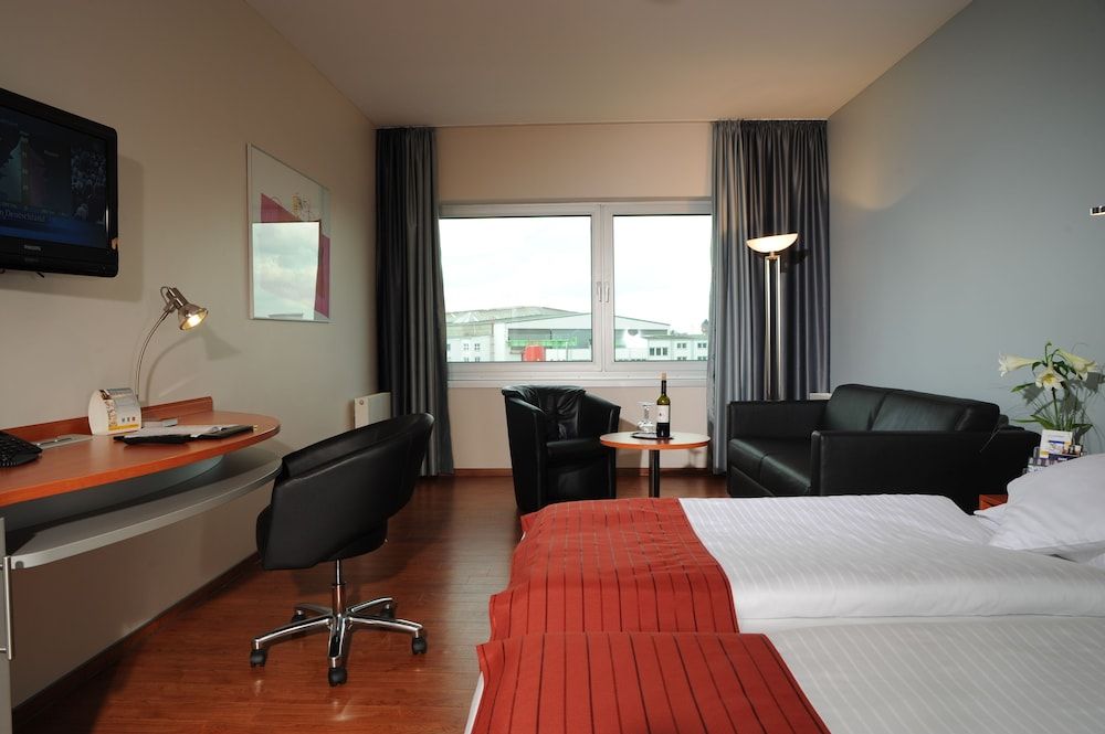 Family Room, City View