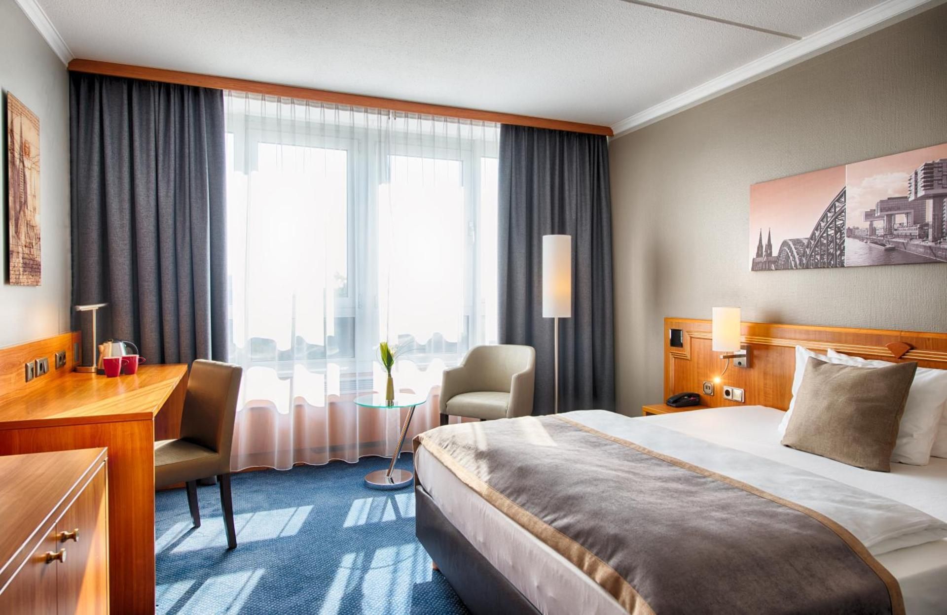 Leonardo Hotel Koln Airport Comfort Room