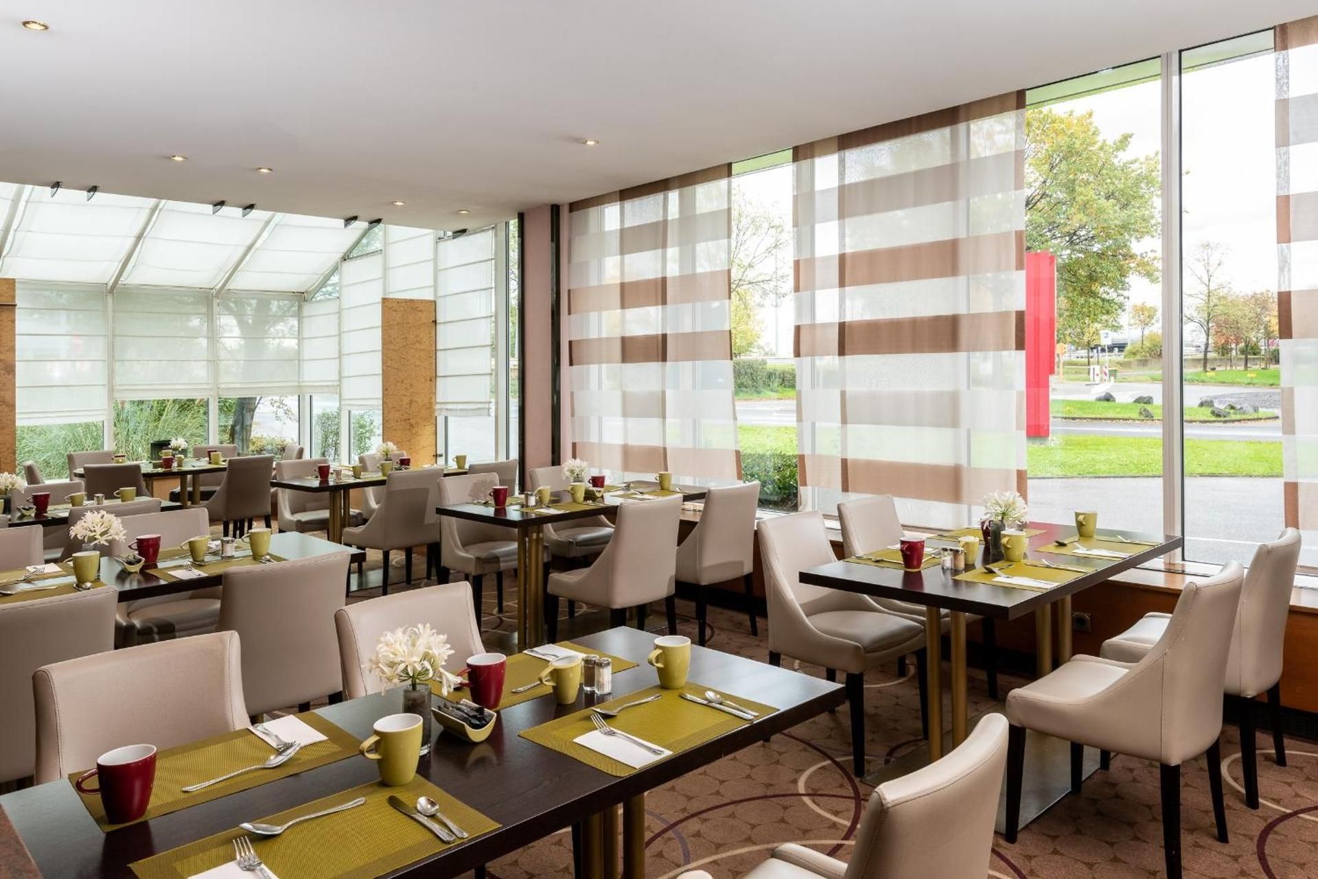 undefined Leonardo Hotel Koln Airport 9