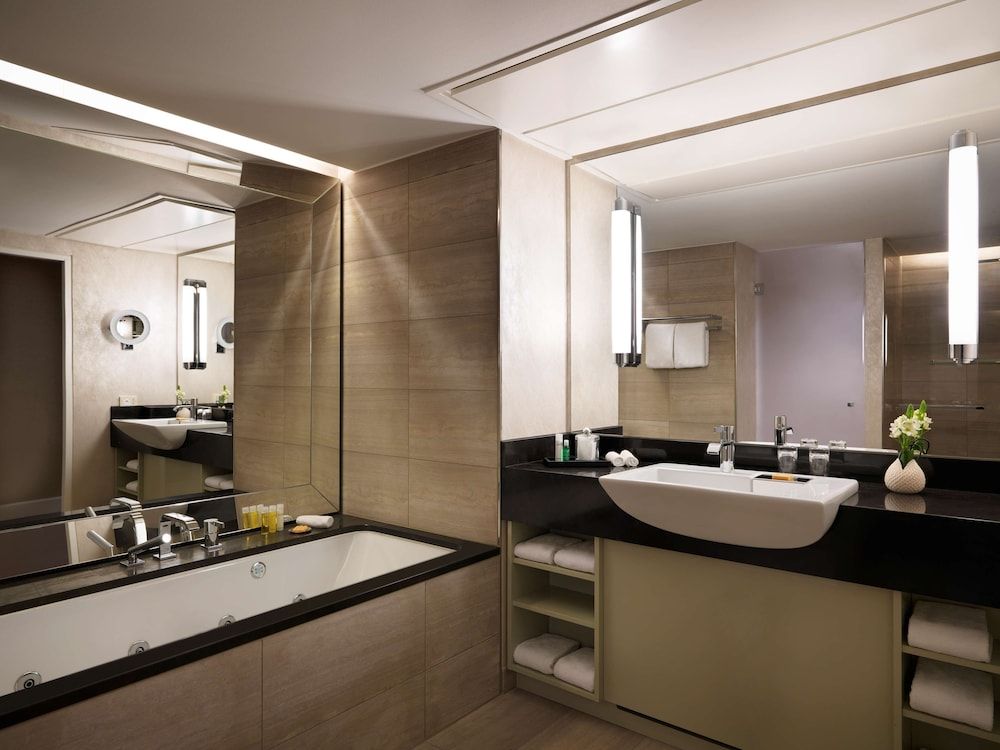 undefined Hyatt Regency Cologne 4