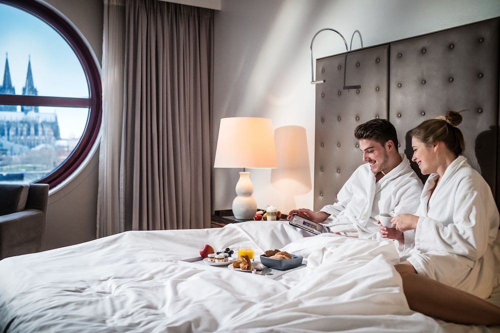 undefined Hyatt Regency Cologne 8