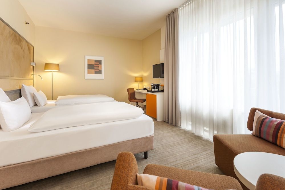 Standard Room, 1 Queen Bed