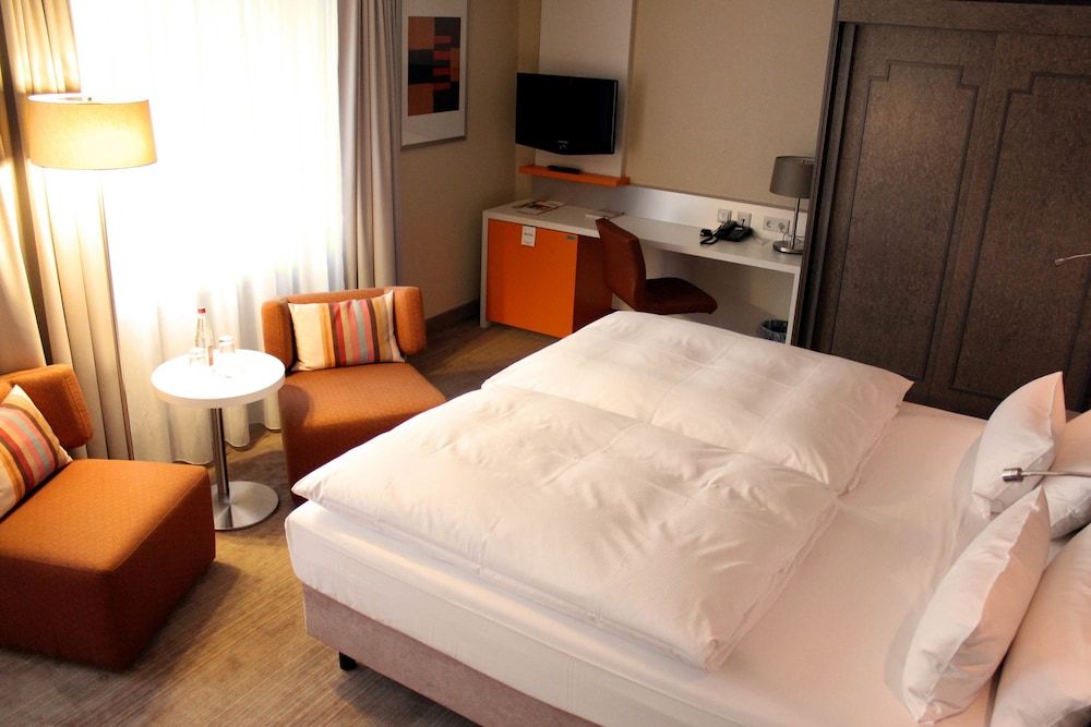 Standard Room, 1 Queen Bed