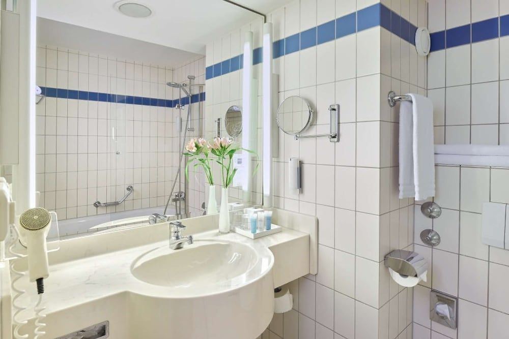 Dorint An den Westfalenhallen Dortmund Superior Room 7