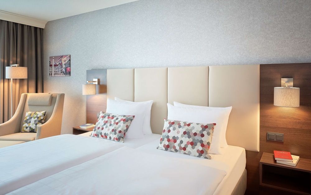 Dorint An den Westfalenhallen Dortmund Deluxe Room 4