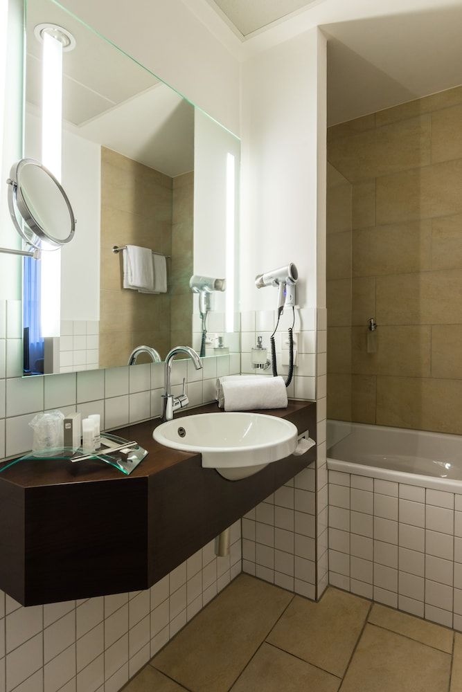 Hotel Esplanade Dortmund Comfort Room 4