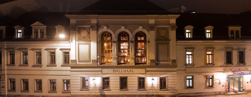 undefined Dormero Hotel Dresden City 2