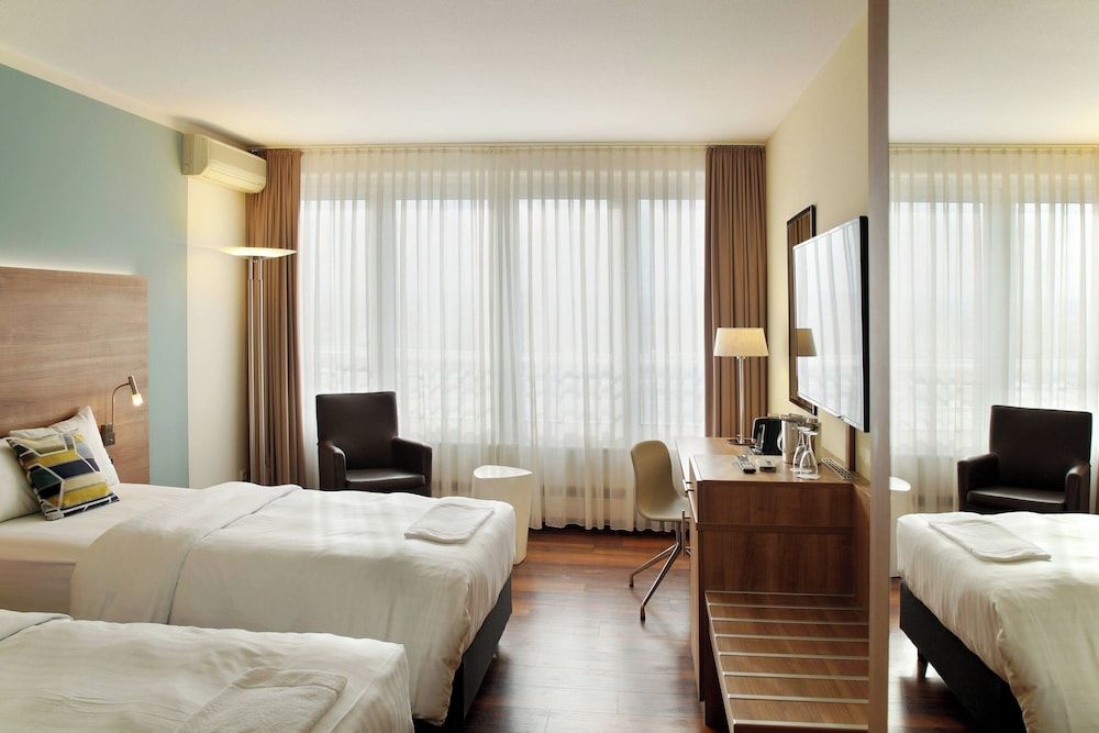 Courtyard by Marriott Dresden Comfort Room, 2 Twin Beds (View) 4