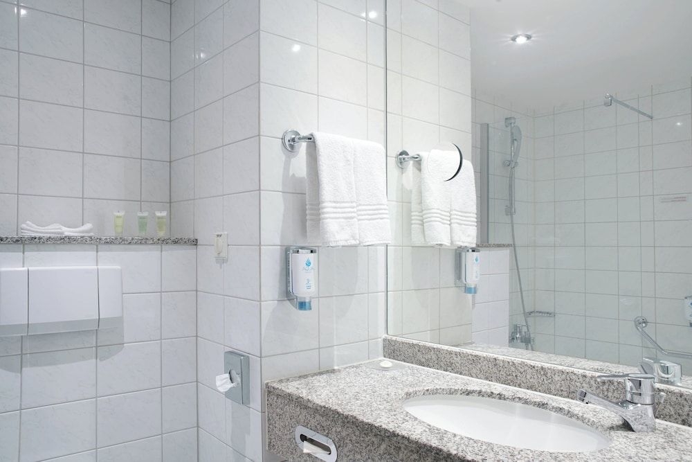 Courtyard by Marriott Dresden Comfort Room, 2 Twin Beds (View) 7