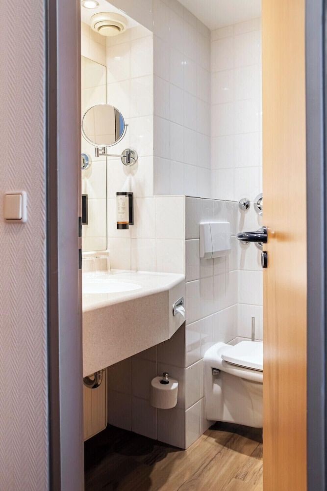 ACHAT Hotel Dresden Elbufer Business Triple Room 4