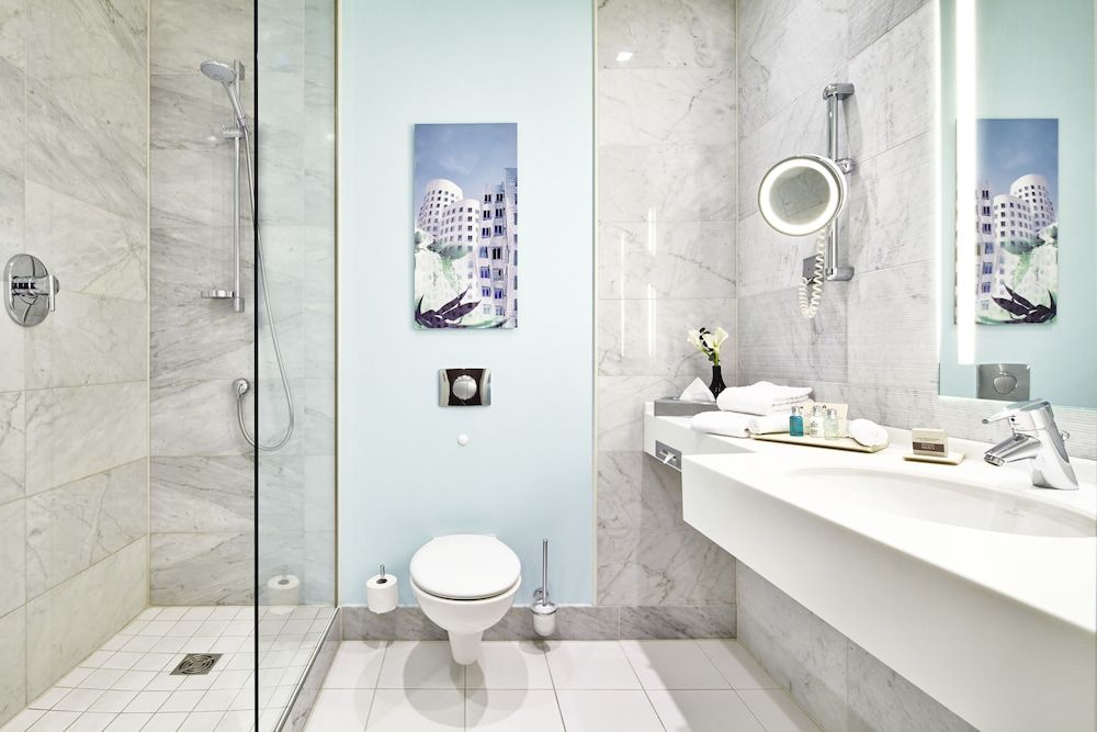 undefined Clayton Hotel Düsseldorf City Centre 9