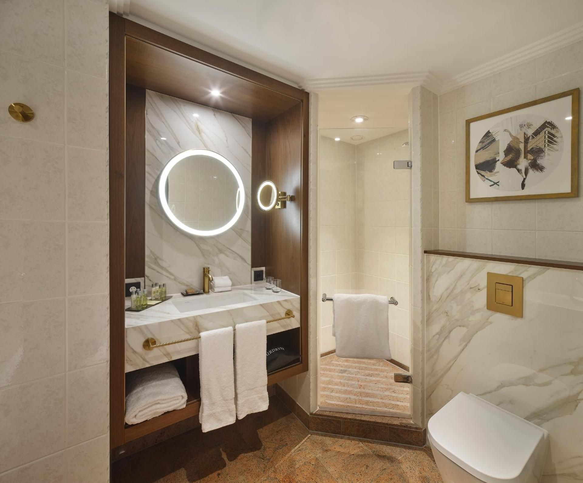 One Bedroom Corner Suite