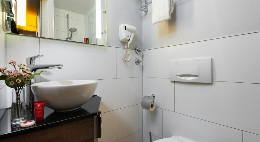 undefined Leonardo Hotel Frankfurt City Center 8
