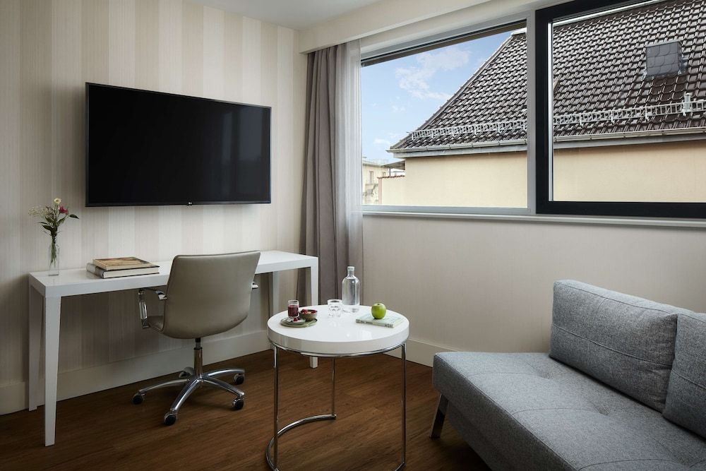 undefined Avani Frankfurt City Hotel 10