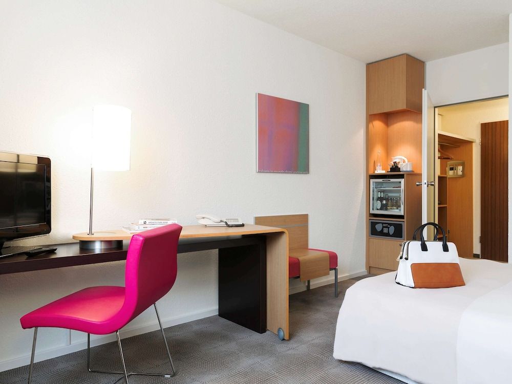 undefined Novotel Frankfurt City 3