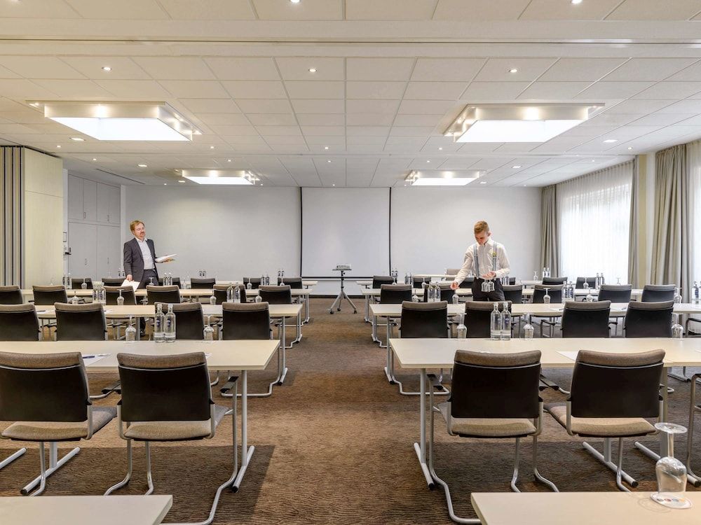 undefined Novotel Frankfurt City 10