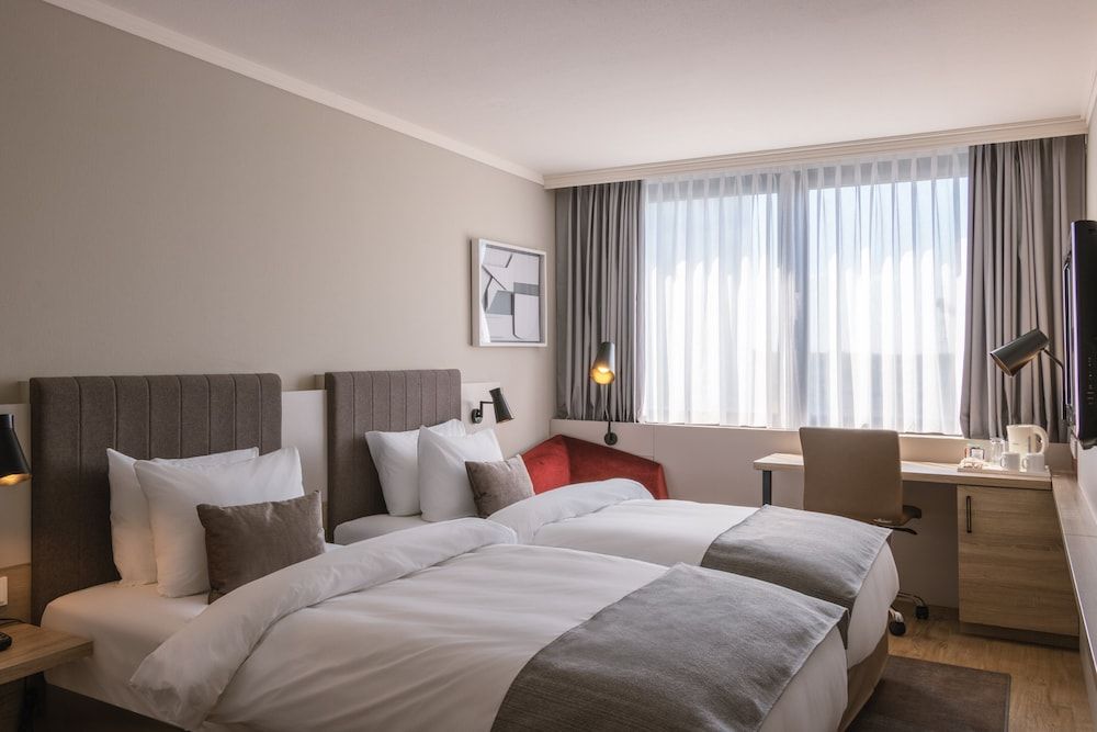 Standard Room, 1 Queen Bed