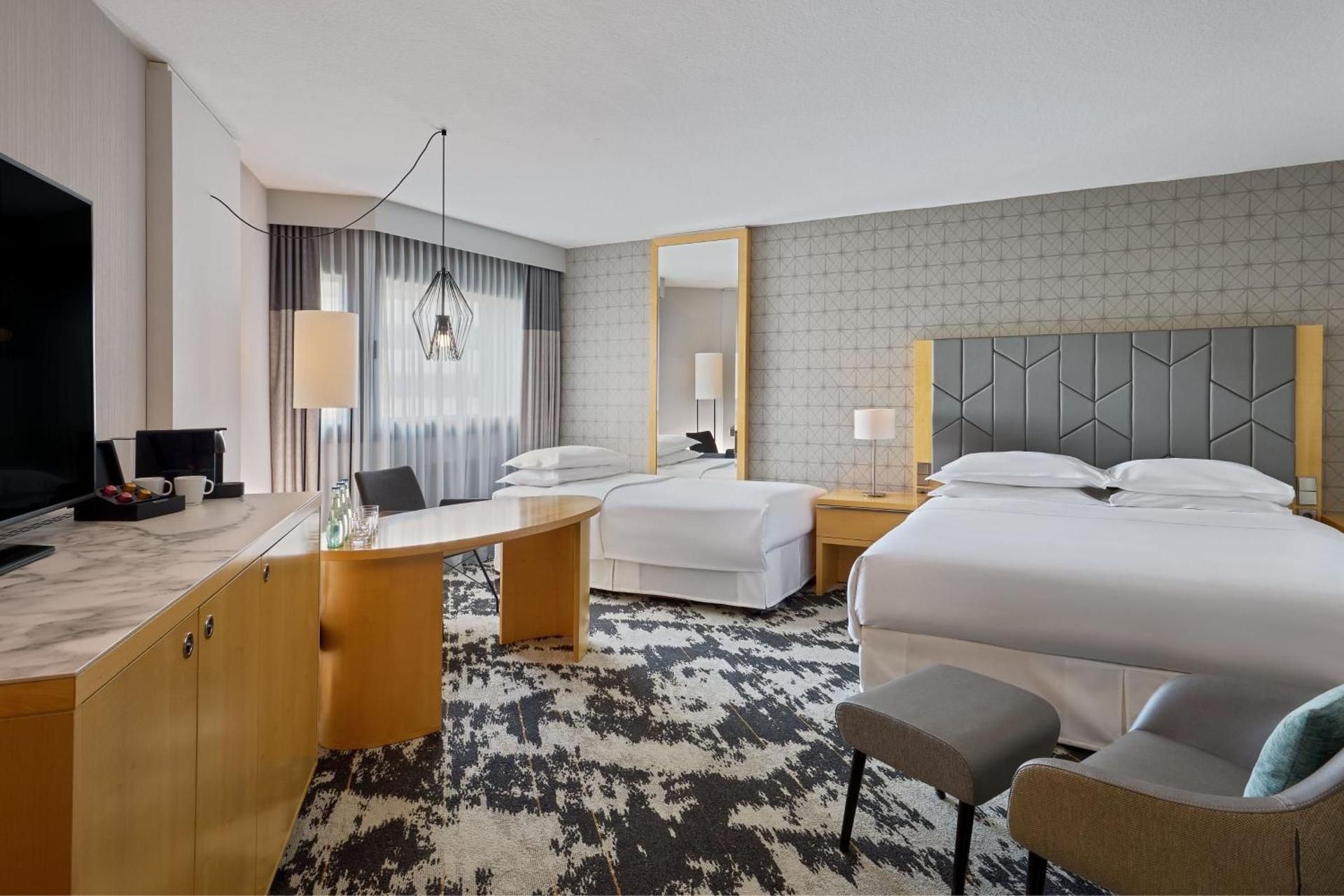 Family Room, Guest room, 1 King or 1 Twin