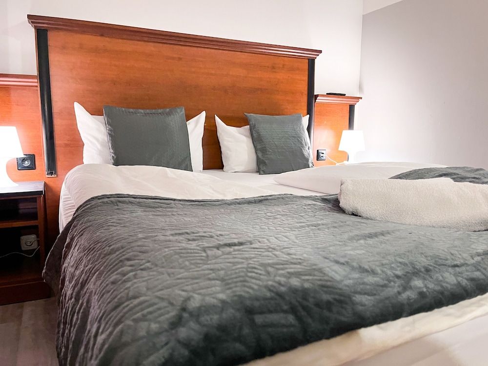 undefined City Hotel West 3