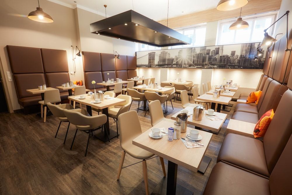 undefined Manhattan Hotel 10