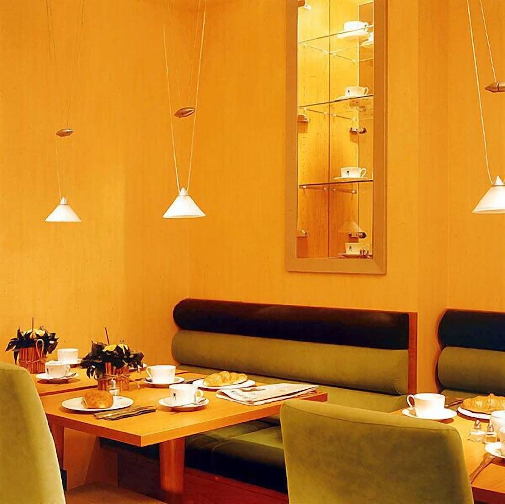 undefined Memphis Hotel 4