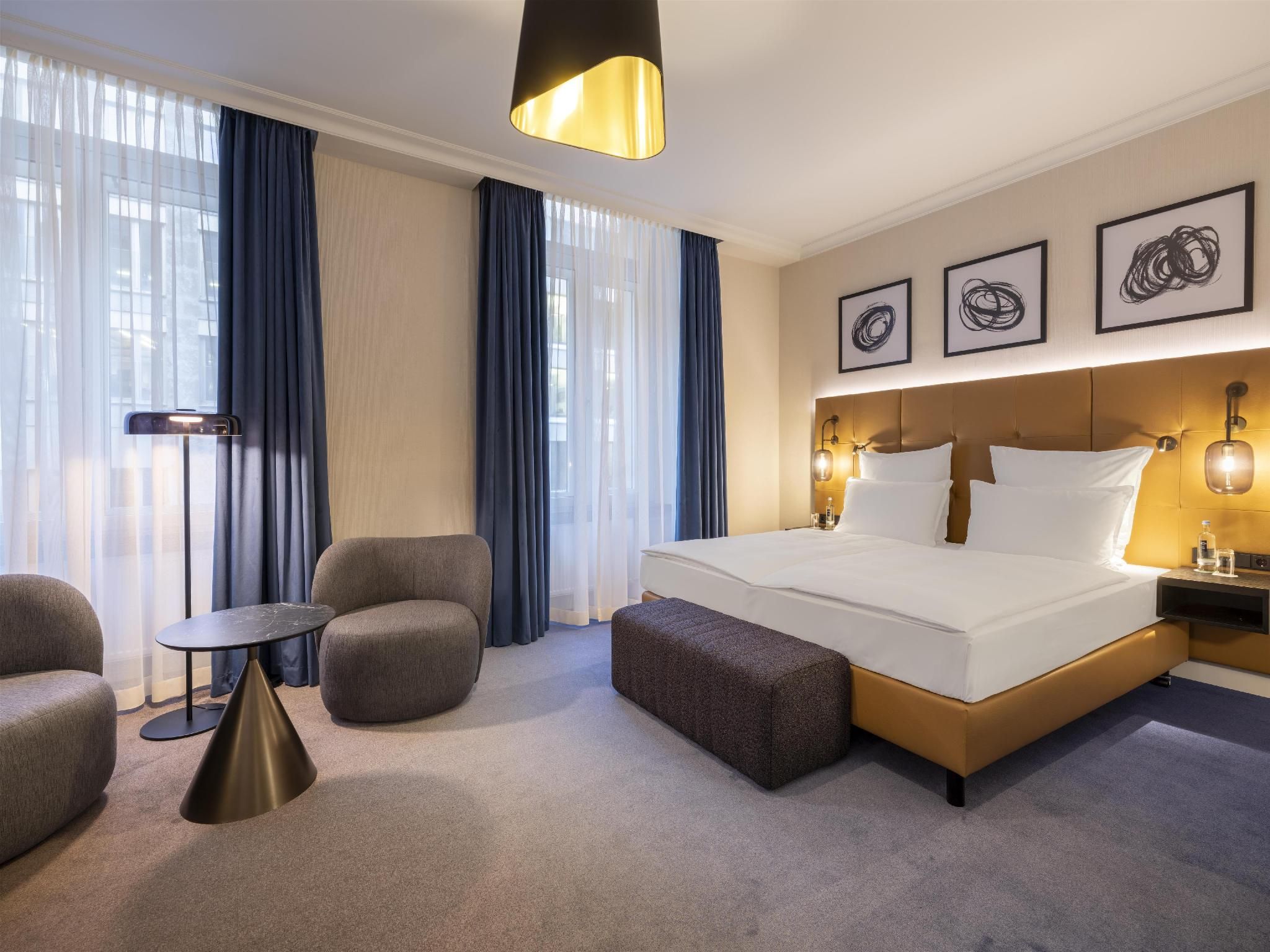 Deluxe Signature Room