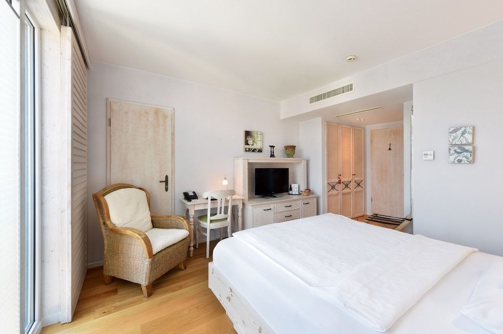 Hotel Hirschen Standard Room 2