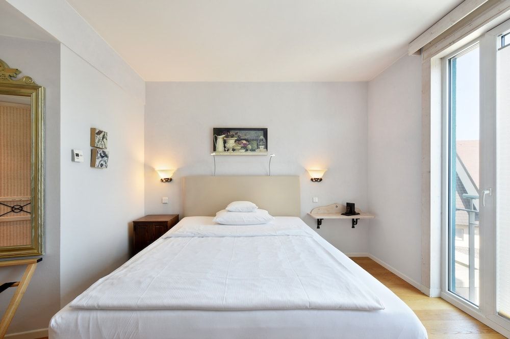 Hotel Hirschen Standard Room 6