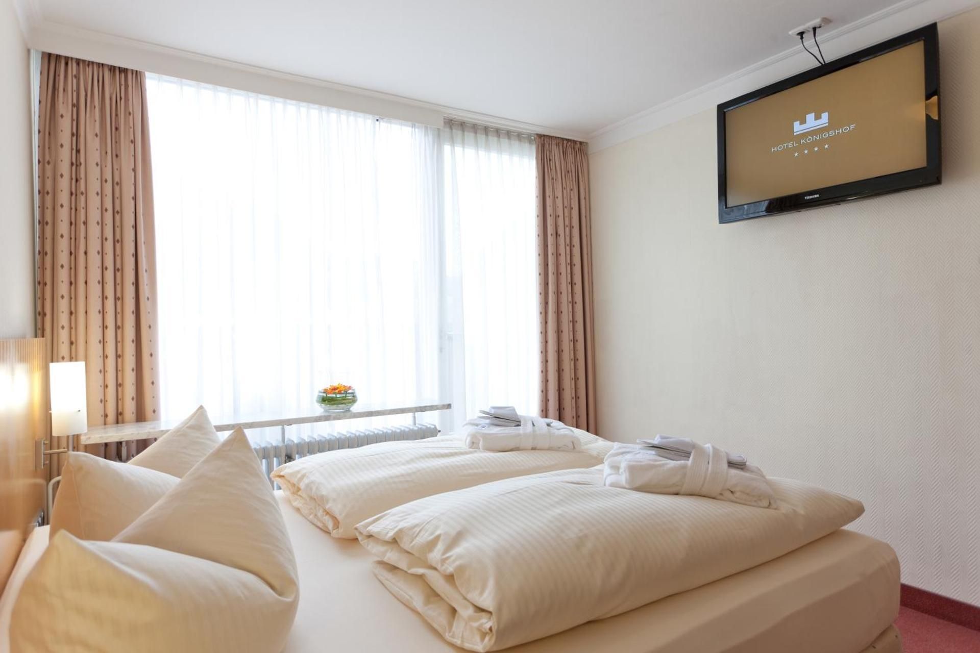 Deluxe Double Room with Balcony