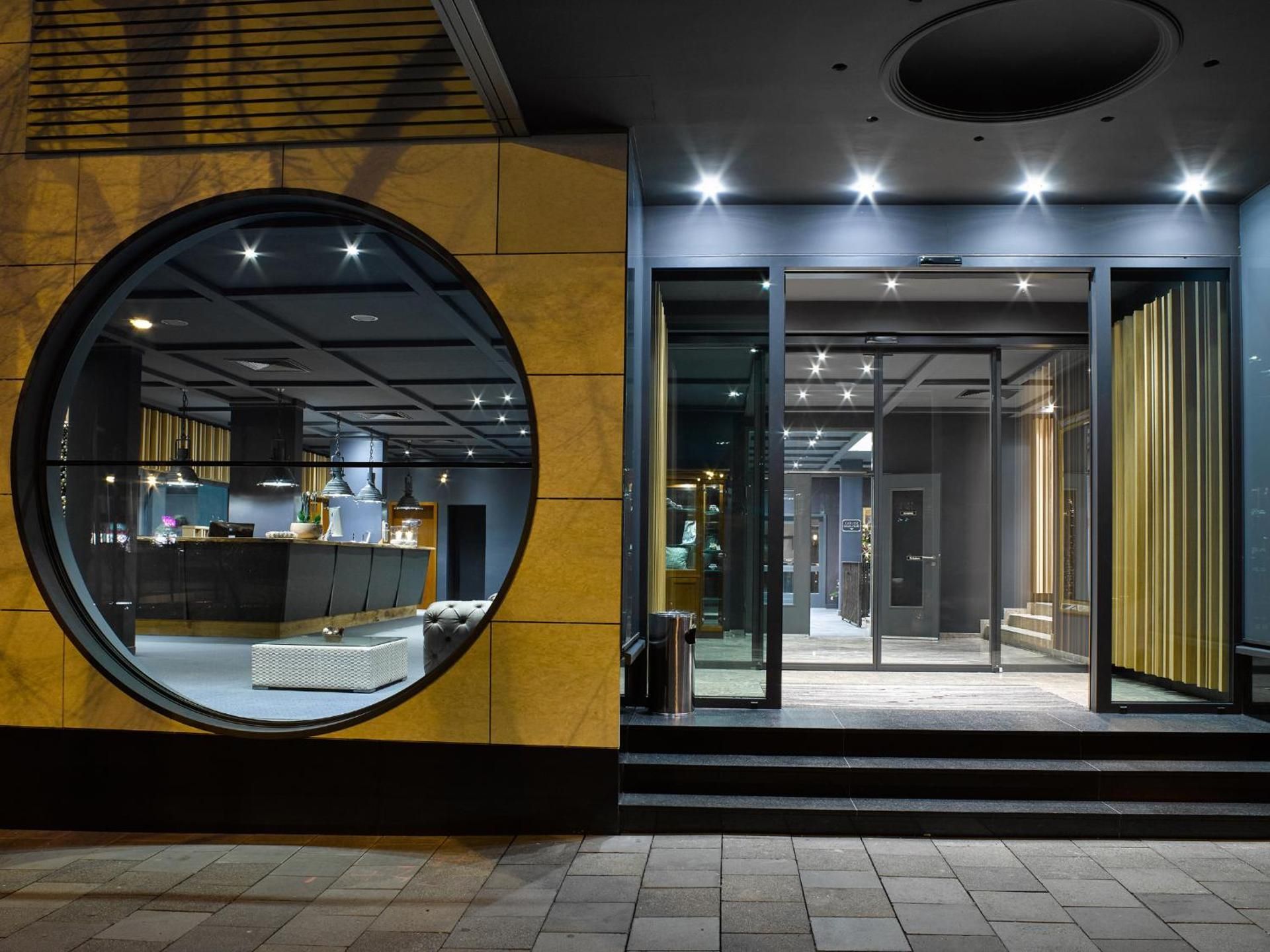 undefined Hotel Konigshof 2