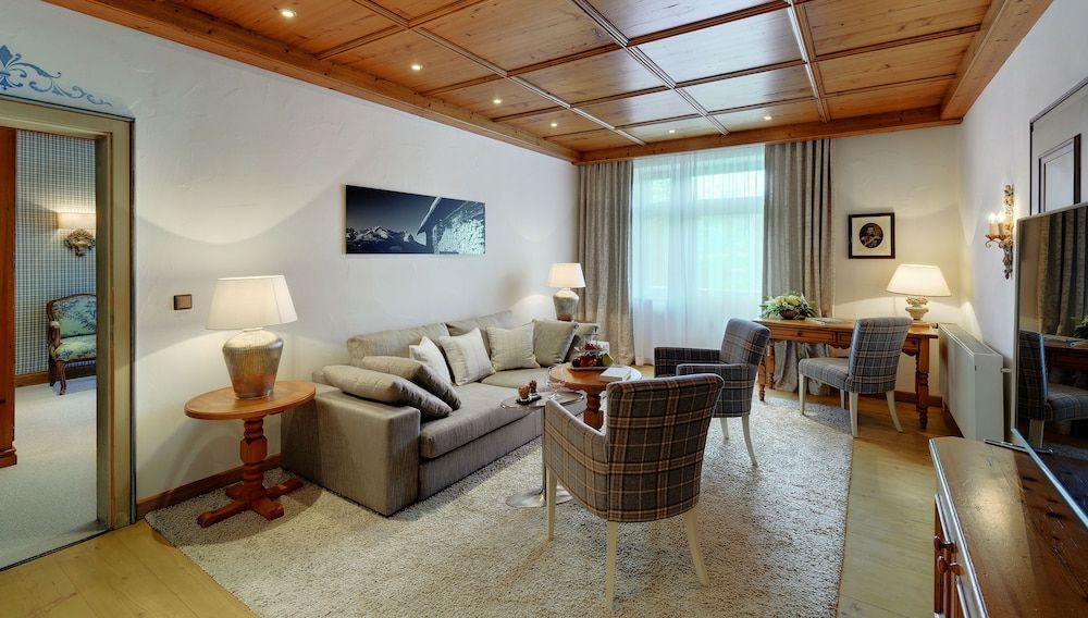 undefined Grand Hotel Sonnenbichl 2