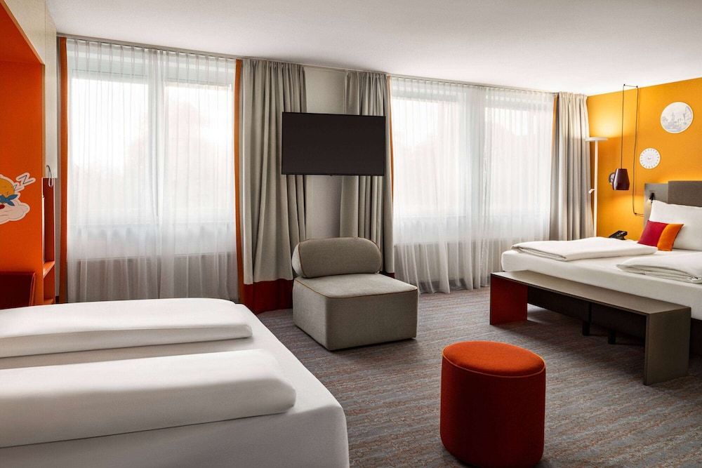 Vienna House Easy by Wyndham Günzburg Family Room 4