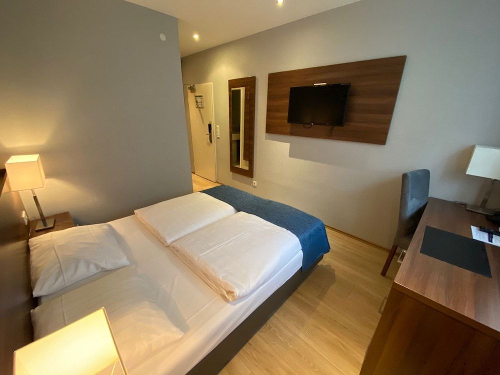 Park Hotel Hamburg Arena Economy Room 2