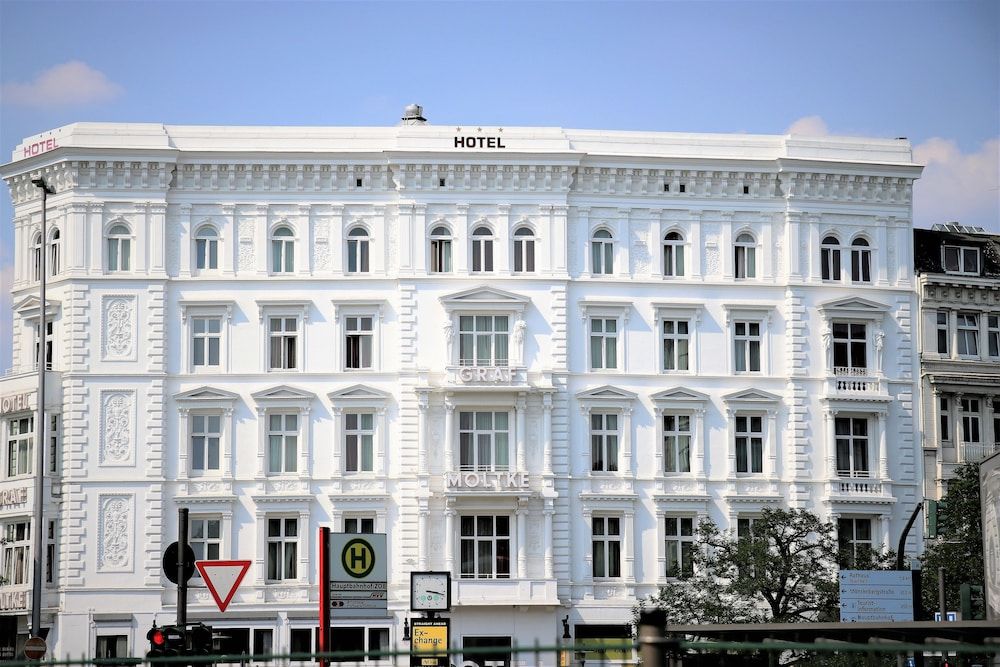 undefined Hotel Graf Moltke 8