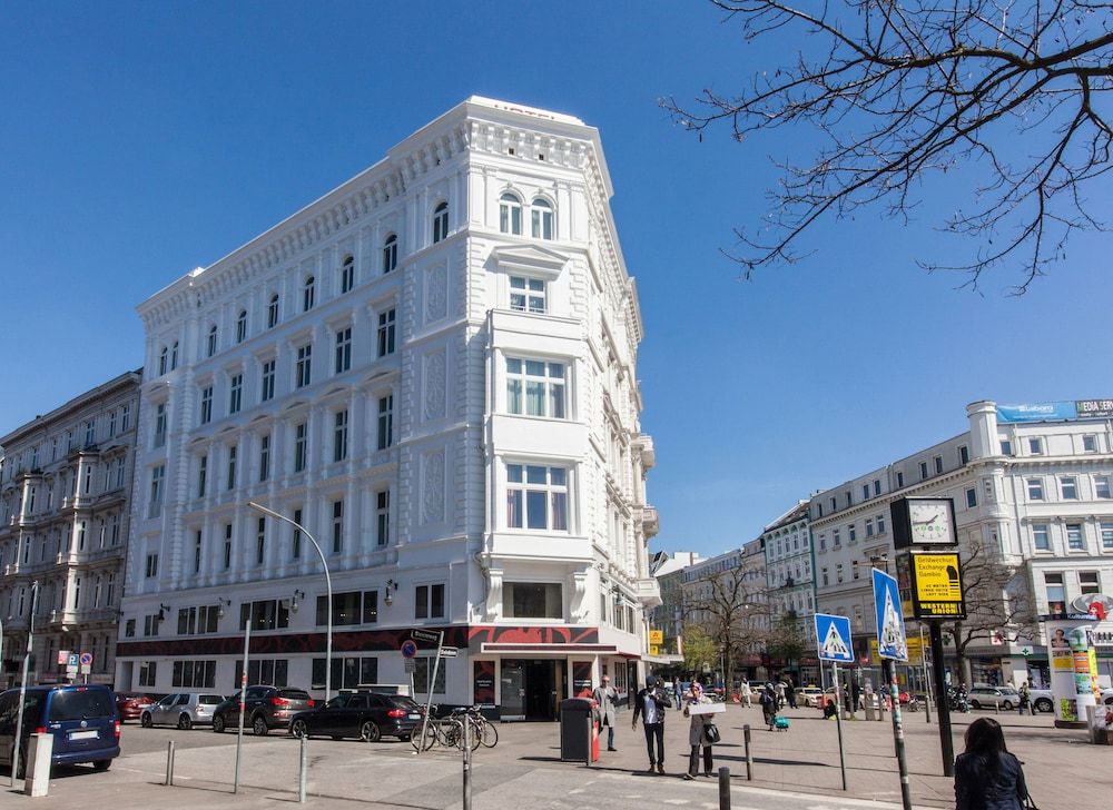 undefined Hotel Graf Moltke 7