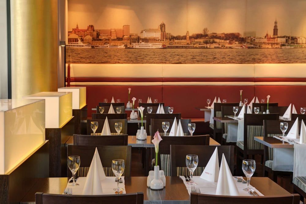 undefined IntercityHotel Hamburg Hauptbahnhof 8