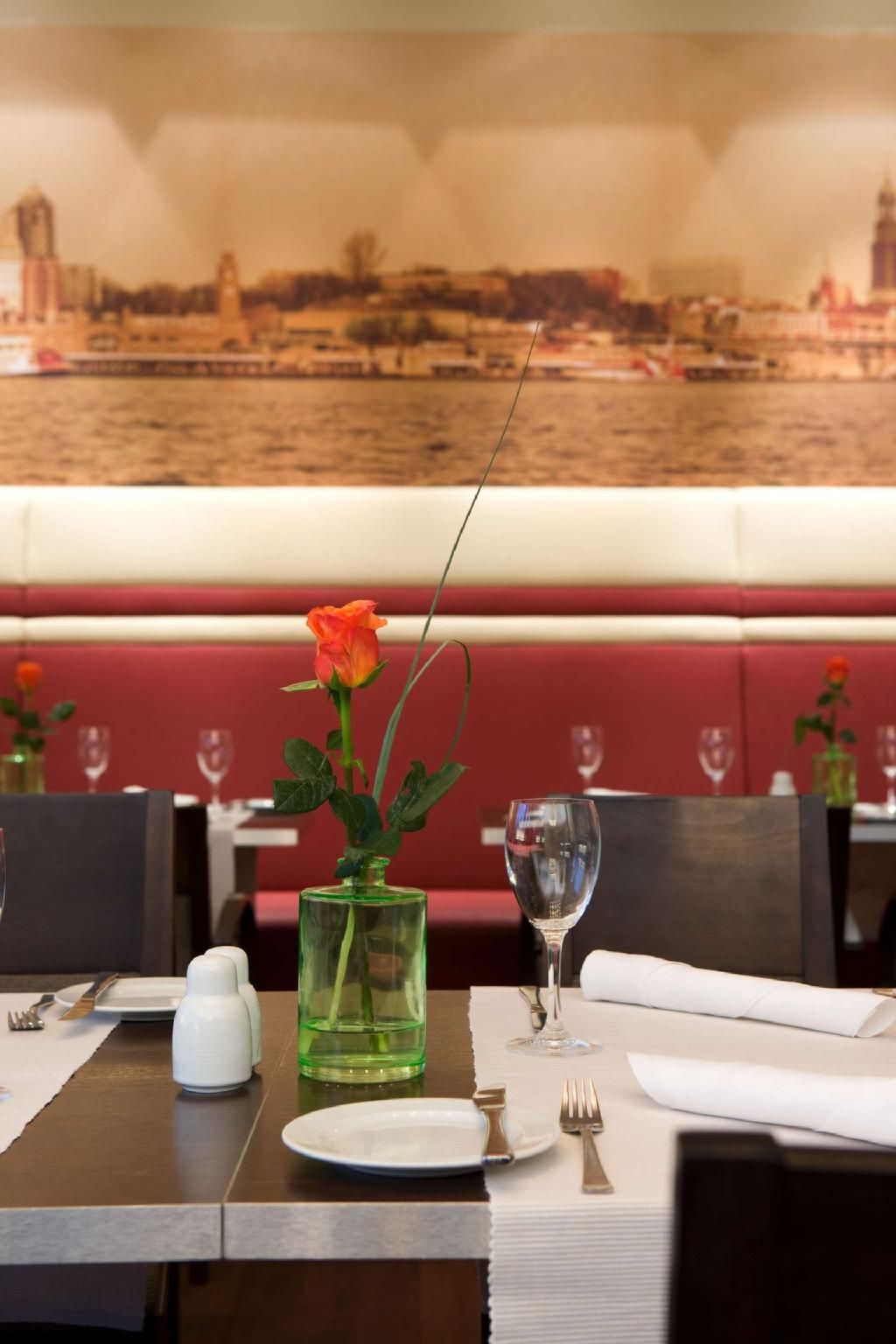 undefined InterCityHotel Hamburg Hauptbahnhof 9