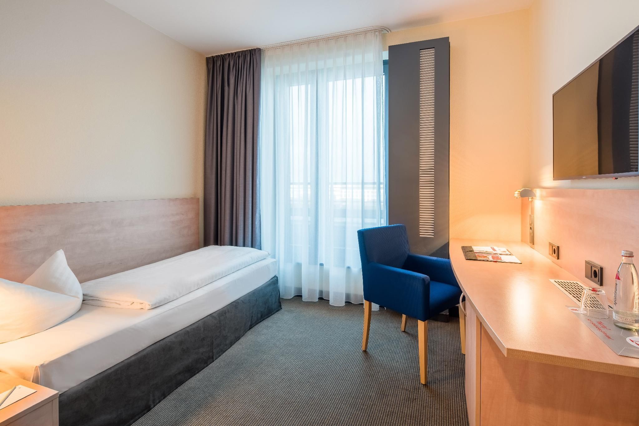 undefined InterCityHotel Hamburg Hauptbahnhof 3